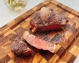 Hình bước làm 3 của món Beefsteak (bít tết) bơ tỏi