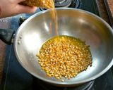 Foto langkah ke 1 dari resep Tips membuat popcorn mengembang sempurna dan tidak hangus.