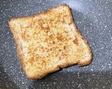 Foto langkah ke 2 dari resep Roti Panggang Teflon dengan Mayo dan Selai.