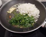 Foto del paso 2 de la receta: Pez espada o Emperador en salsa con espárragos y berberecho