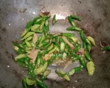 Foto langkah ke 2 dari resep Cumi asin cabe ijo.