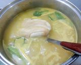 Foto langkah ke 1 dari resep Soto ayam kuning koya krupuk.