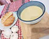Fokhagymakrémleves sajtos pirítóssal recept fázis 2 fotója