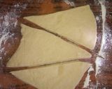 Foto del paso 4 de la receta: Medialunas riquísimas y esponjosas 🥐