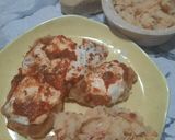 Foto del paso 6 de la receta: Milanesas con queso y salsa acompañadas con puré de papas