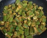 भरली भेंडी / मसाला भेंडी (masala bhendi recipe in marathi) रेसिपी स्टेप 3 फोटो 