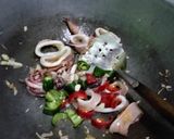 Foto langkah ke 2 dari resep Cumi Saos Mentega.