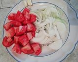 Foto del paso 2 de la receta: Consomé de camarón con pescado