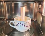Foto del paso 5 de la receta: Dona al Microondas en Taza