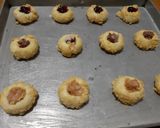 Foto langkah ke 4 dari resep Milky Butter Cookies.