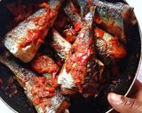 A picture of step 9 of Peppered sawa fish.