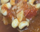 Foto del paso 3 de la receta: Porotos tape u ojitos 👀 negros con arroz en gustosa salsa de tomate con caldo casero 🍅 🌾 🫘