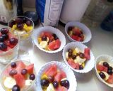 A picture of step 2 of Fruit custard.