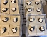 Une image de l'étape 3 de Bouchées feuilletées à la truffe, feta et sésame.