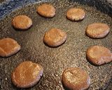Foto del paso 3 de la receta: Galletitas de chocolate, miel y jengibre