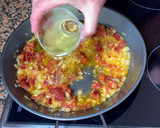 Foto del paso 4 de la receta: Habas con champiñones y huevos de codorniz