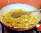 Foto del paso 7 de la receta: Dorada al horno con langostinos macerados y patatas guisadas