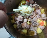 Foto del paso 4 de la receta: Estofado de pavo con patatas