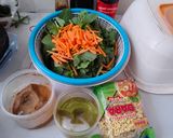 Foto langkah ke 1 dari resep Mie Goreng.