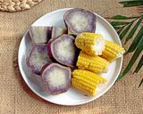 Foto langkah ke 3 dari resep Ubi jalar dan Jagung Kukus.