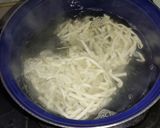 Foto langkah ke 2 dari resep Kwetiauw Ayam Goreng Pedas.