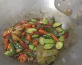 Foto langkah ke 3 dari resep Tumis pedes tulang asin jambal pete.