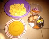 A picture of step 1 of Fried potatoes omelette.