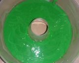 Foto langkah ke 4 dari resep Bolu kukus pandan tanpa mixer.