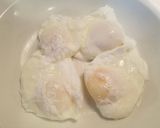 A picture of step 8 of Poached Eggs.