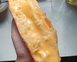 Hình bước làm 8 của món Bánh mì nướng sốt dầu trứng siêu ngonnnn