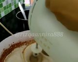 Foto langkah ke 2 dari resep Brownies Puding Busa Merah Muda.