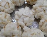 A picture of step 4 of Chicken Cheese Footballs.