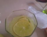 Foto langkah ke 2 dari resep Lecy Yakult with limes.