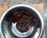A picture of step 1 of Imli aur khajoor ki chutney.
