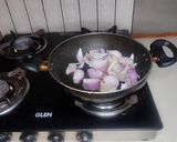 A picture of step 3 of Restaurant Style Methi Matar Malai (whitegravy+matar).