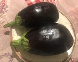 Foto del paso 1 de la receta: Berenjenas y tomates asados con AOVE 🍆 🍅 (vegano)