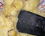 A picture of step 2 of Potato balls.