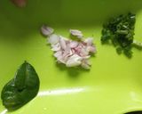Foto langkah ke 2 dari resep Cumi Asin Pedas.