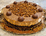 Foto del paso 7 de la receta: Tarta de Suchard con base de galletas y turrón de jijona