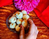 A picture of step 4 of Sooji amul ladoo.
