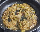 Foto del paso 3 de la receta: Lomo al horno a la mostaza y miel con cebolla y su salsa