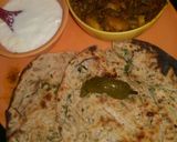 A picture of step 8 of Palak muli ke paranthe.