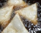 A picture of step 4 of Qeemay ke samosay.