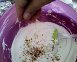 A picture of step 2 of Pistachio icecream.