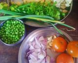 A picture of step 1 of Masala cauliflower.