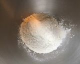 Une image de l'étape 1 de Pâte brisée épeautre, lait et crème de citron.