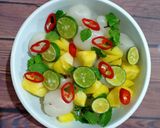 Foto langkah ke 5 dari resep Manisan rambutan dan nanas.