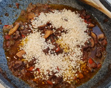 Foto del paso 5 de la receta: Arroz con venado y champiñones