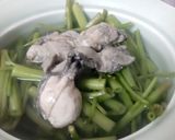 Hình bước làm 2 của món Canh hàu nấu rau muống