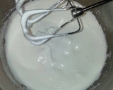 Foto del paso 1 de la receta: Bizcocho de chocolate blanco con cobertura de chocolate negro